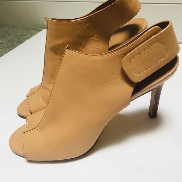 Charles David tan heels.   Size 10 - Picture 3 of 6